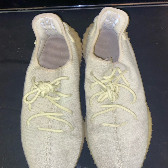 Yeezy 350 “Butter” - Picture 2 of 5